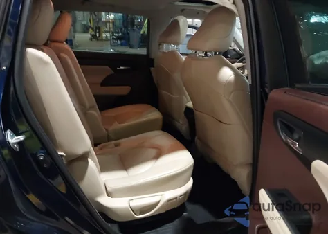 2021 Toyota Highlander Xle from USA, damaged, VIN 5TDHZRBH3MS556287